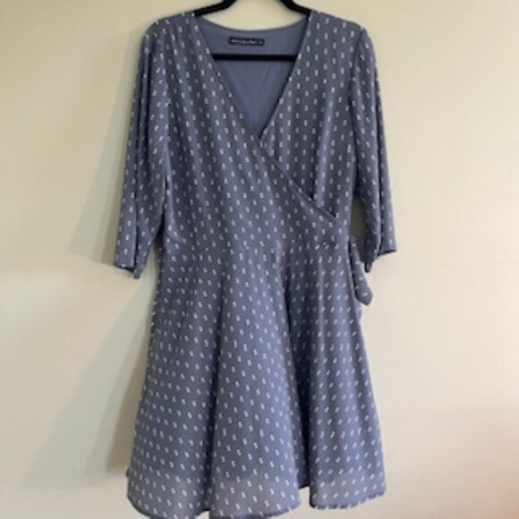 Abercrombie & Fitch Dresses & Skirts - Abercrombie & Fitch Faux Wrap Mini Dress